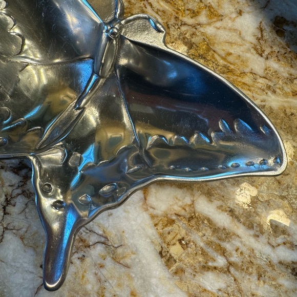 Mariposa Brilliante 9-1/4”x 6” Dish for Snacks or Trinkets. Mexico. - Picture 4 of 8